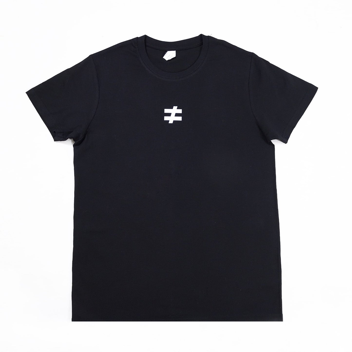 02. Essential Tee